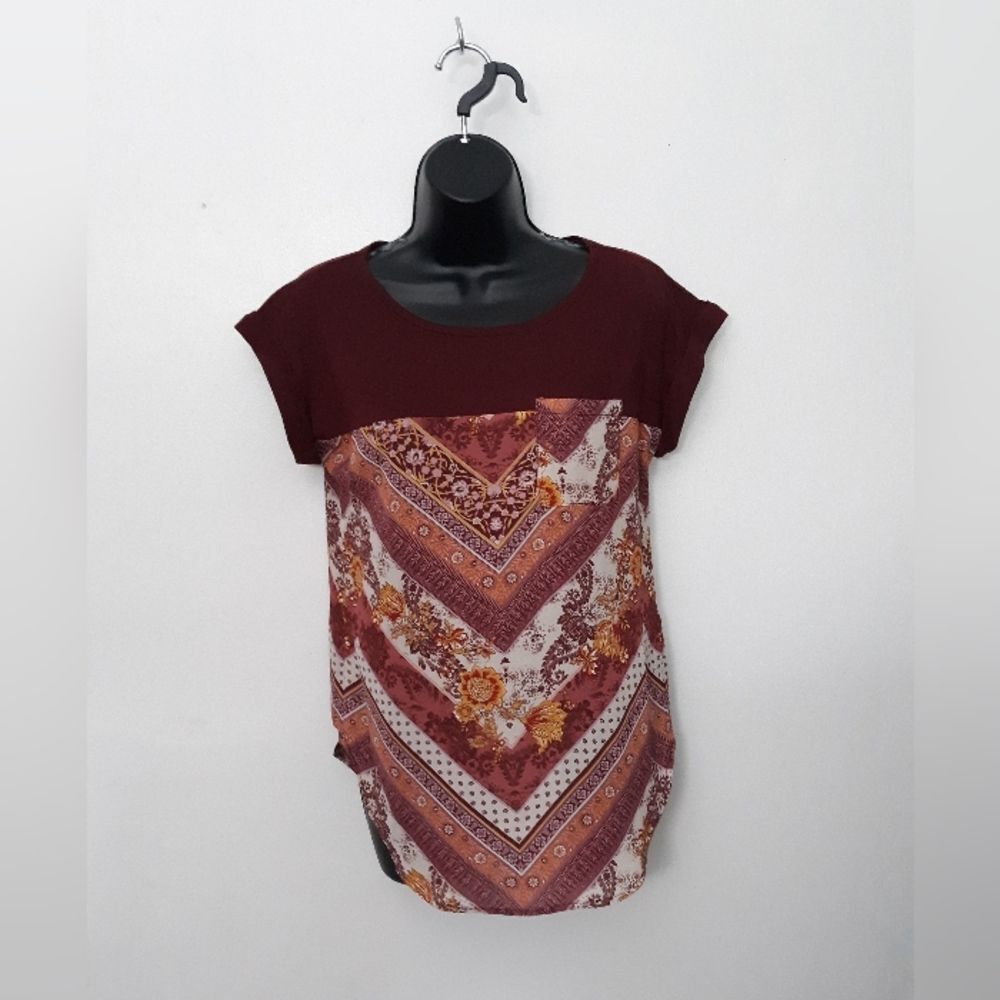 Rewind red lightweight floral blouse